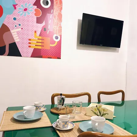 Bari Central 2 Bedroom Apartment דירה בארי